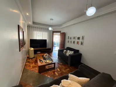 Casa com 3 Quartos à venda, 270m² no São João Batista (Venda Nova), Belo Horizonte