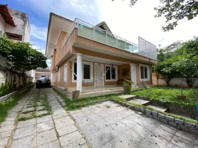 Casa com 4 Quartos à venda, 450m² no Itacoatiara, Niterói