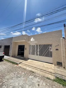 Casa com 3 Quartos à venda, 161m² no Alecrim, Natal