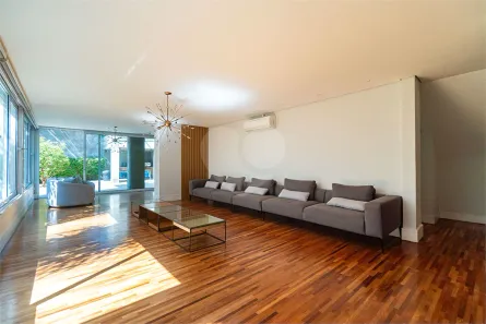 Sobrado com 4 Quartos para venda ou aluguel, 358m² no Alto de Pinheiros, São Paulo