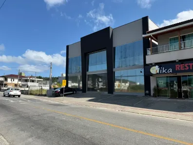 Galpão/Depósito/Armazém para alugar, 731m² no Rio Pequeno, Camboriú