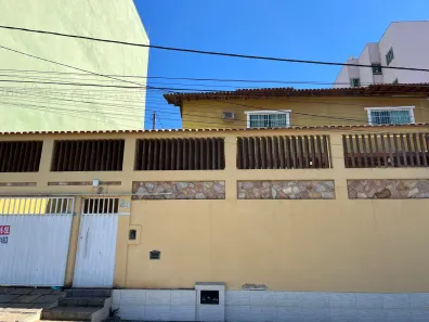 Casa com 4 Quartos à venda, 315m² no Granja dos Cavaleiros, Macaé