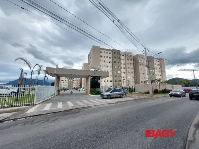 Apartamento com 2 Quartos para alugar, 47m² no Bela Vista, Palhoça