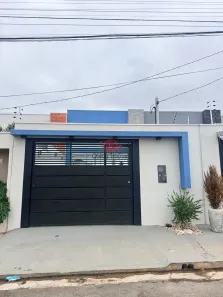 Casa com 3 Quartos à venda, 136m² no Jardim Universitário, Cuiabá