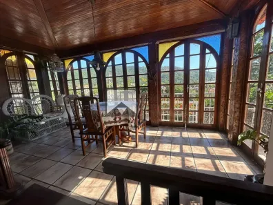 Casa com 3 Quartos à venda, 350m² no São Francisco, Niterói