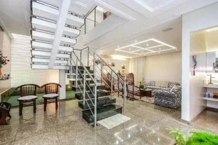 Sobrado com 4 Quartos à venda, 300m² no Parque Maria Domitila, São Paulo