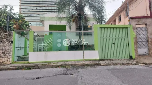 Imóvel Comercial com 4 Quartos para alugar, 195m² no Santa Tereza, Belo Horizonte