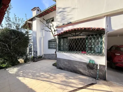 Casa com 3 Quartos à venda, 315m² no Mosela, Petrópolis