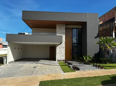Casa de Condomínio com 3 Quartos à venda, 240m² no Petrópolis, Várzea Grande
