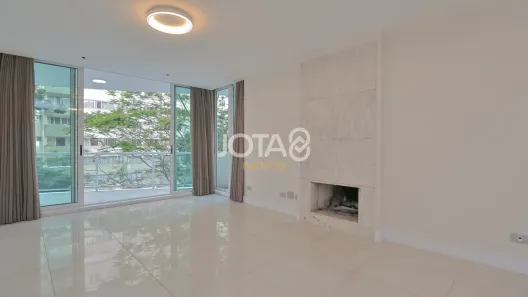 Apartamento com 4 Quartos para alugar, 370m² no Água Verde, Curitiba