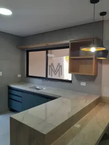 Casa com 3 Quartos à venda, 160m² no Vila Larsen 1, Londrina