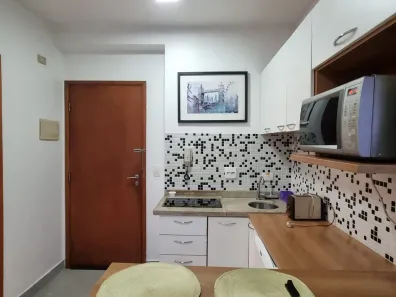 Kitnet com 1 Quarto para alugar, 25m² no Pinheiros, São Paulo