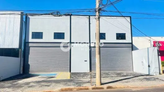 Galpão/Depósito/Armazém para alugar, 344m² no Alto Umuarama, Uberlândia