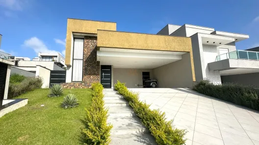 Casa de Condomínio com 3 Quartos à venda, 300m² no Parque Residencial Itapeti, Mogi das Cruzes