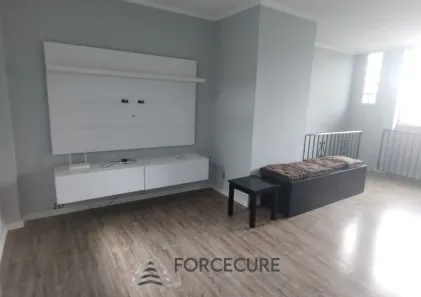 Casa com 2 Quartos para alugar, 250m² no Água Santa, Rio de Janeiro