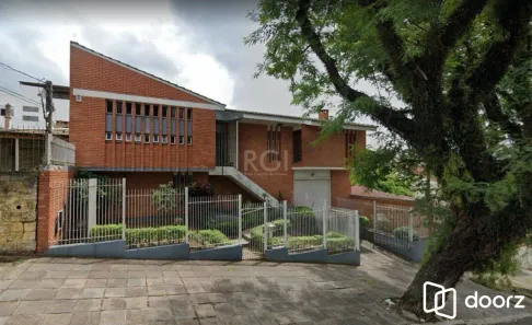 Casa com 3 Quartos à venda, 350m² no Santo Antônio, Porto Alegre