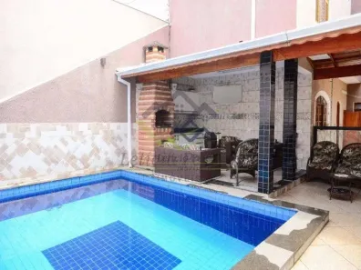 Sobrado com 3 Quartos à venda, 307m² no Jardim dos Ipês, Suzano