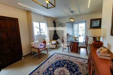 Casa com 3 Quartos à venda, 220m² no Lar São Paulo, São Paulo