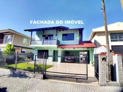 Sobrado com 3 Quartos à venda, 325m² no Bom Retiro, Joinville