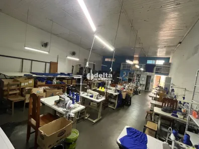 Ponto Comercial à venda, 300m² no São Jorge, Uberlândia