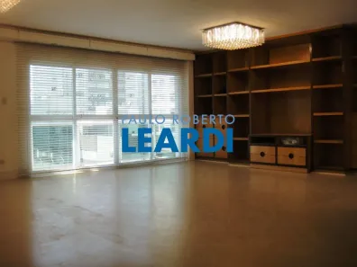 Apartamento com 3 Quartos à venda, 240m² no Santa Cecília, São Paulo