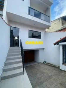 Sobrado com 3 Quartos à venda, 246m² no Jardim Las Vegas, Santo André