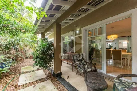 Casa com 4 Quartos para alugar, 443m² no Jardim Carvalho, Porto Alegre