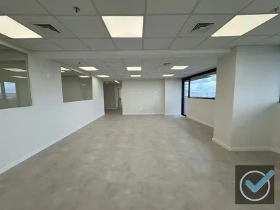 Sala Comercial para alugar, 398m² no Parque Industrial Tomas Edson, São Paulo