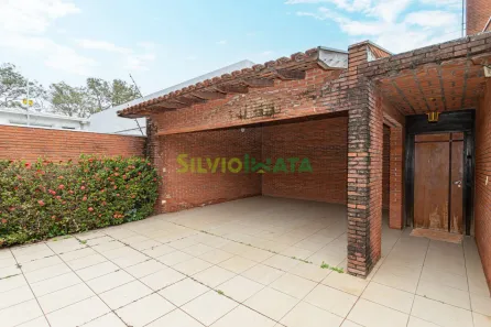 Sobrado com 7 Quartos à venda, 441m² no Zona 02, Maringá