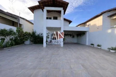 Casa com 4 Quartos à venda, 200m² no Sapiranga-Coité, Fortaleza