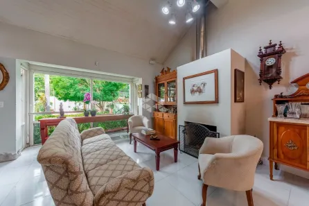 Casa com 4 Quartos à venda, 270m² no Vila Assunção, Porto Alegre
