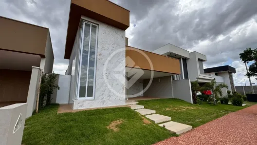 Casa de Condomínio com 3 Quartos à venda, 181m² no Novo Mundo, Uberlândia