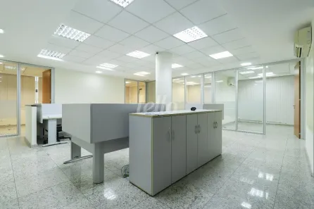 Sala Comercial para alugar, 230m² no República, São Paulo