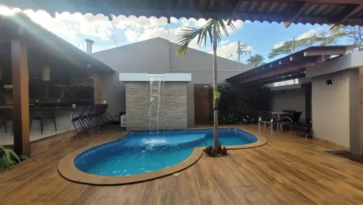 Casa com 3 Quartos à venda, 360m² no Jaraguá, Uberlândia