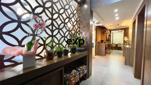 Sobrado com 5 Quartos à venda, 230m² no Boqueirão, Curitiba