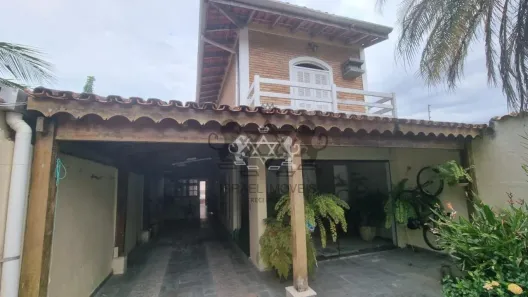 Sobrado com 3 Quartos à venda, 245m² no Jardim das Gaivotas, Caraguatatuba