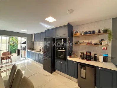 Sobrado com 3 Quartos à venda, 204m² no Chora Menino, São Paulo