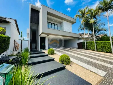 Casa de Condomínio com 4 Quartos à venda, 396m² no Jardins Madri, Goiânia