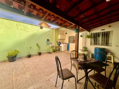 Casa com 2 Quartos à venda, 133m² no São João Batista (Venda Nova), Belo Horizonte