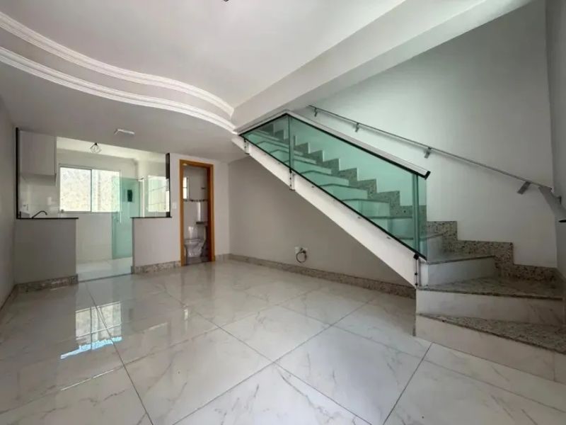 Casa com 2 quartos — Santa Amélia, Belo Horizonte