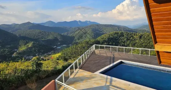 Lote/Terreno à venda, 500m² no Pessegueiros, Teresópolis