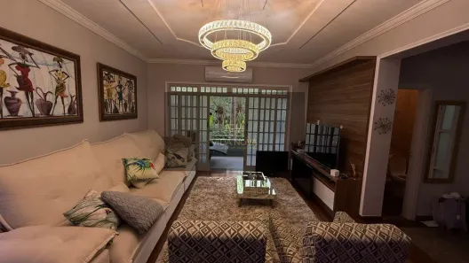 Casa com 3 Quartos para venda ou aluguel, 360m² no Jardim do Vovô, Campinas