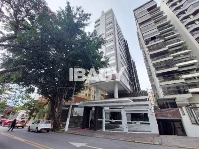 Apartamento com 2 Quartos para alugar, 70m² no Centro, Florianópolis