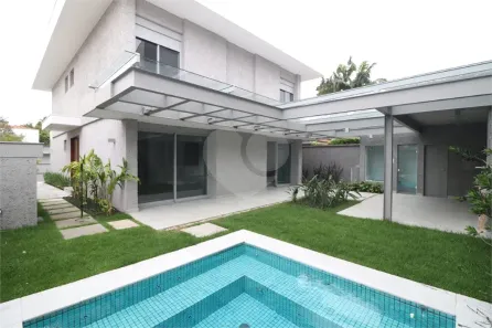 Sobrado com 4 Quartos à venda, 333m² no Alto de Pinheiros, São Paulo