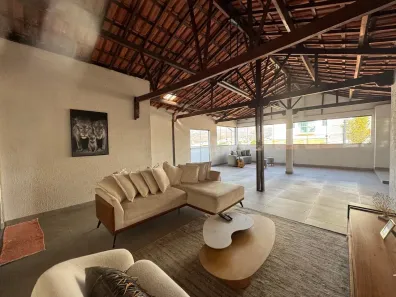 Sobrado com 5 Quartos à venda, 295m² no Conjunto Habitacional Vale do Jatobá (Barreiro), Belo Horizonte