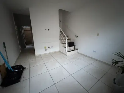 Casa de Condomínio com 2 Quartos para alugar, 55m² no Quietude, Praia Grande