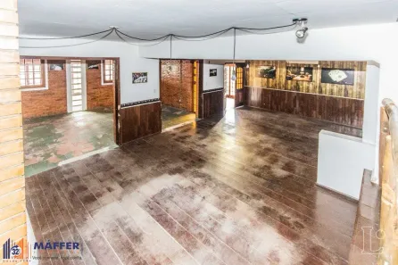 Imóvel Comercial à venda, 350m² no Tristeza, Porto Alegre