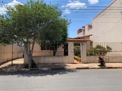 Casa com 3 Quartos à venda, 147m² no Centro, Araraquara