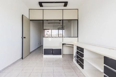 Sala Comercial à venda, 32m² no São Geraldo, Porto Alegre