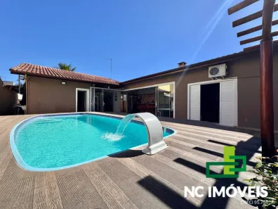 Casa de Condomínio com 5 Quartos à venda, 220m² no Mar Verde, Caraguatatuba